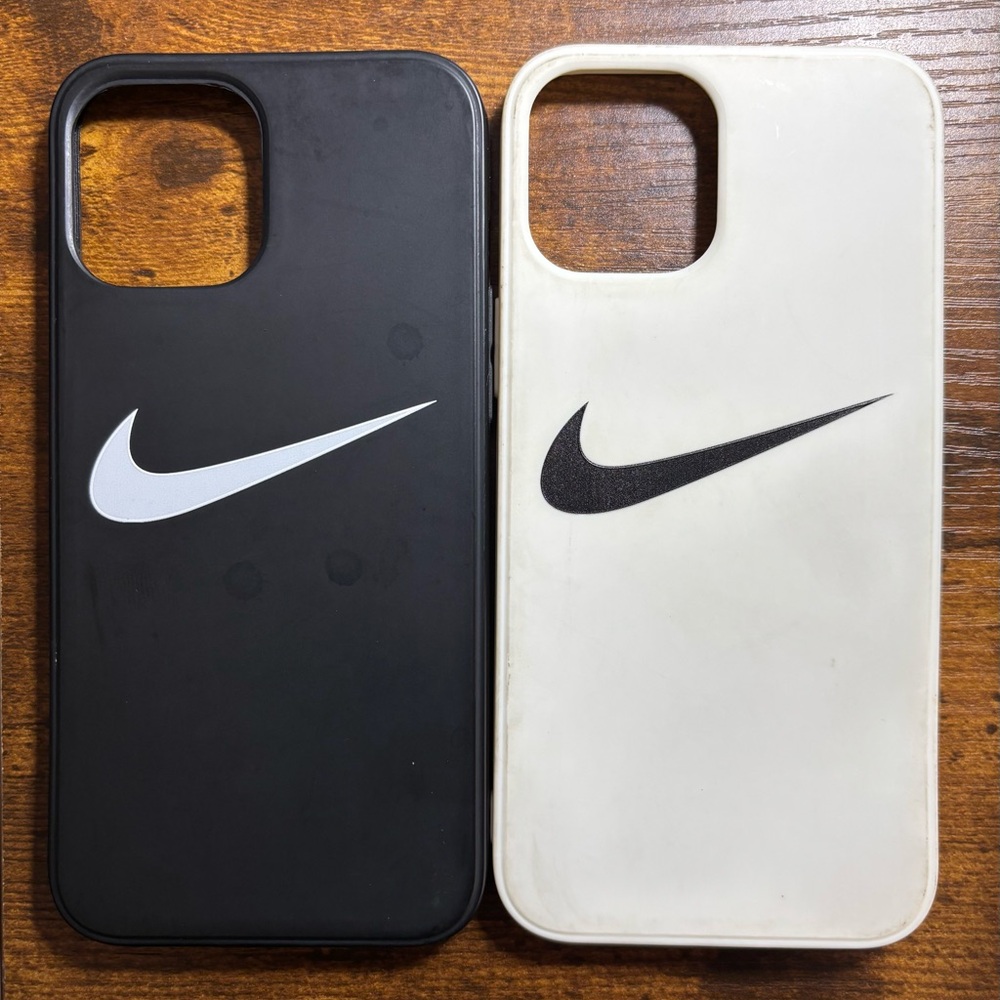 12 pro max Phonecase .